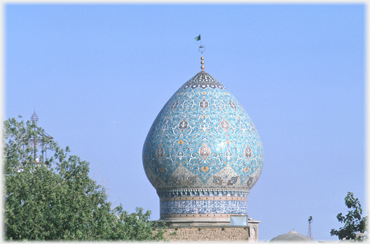 Shah Cheragh Mosque and minaret.