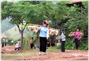 Women at the Bac Ha market