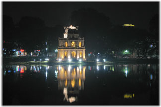 Hoan Kiem at night