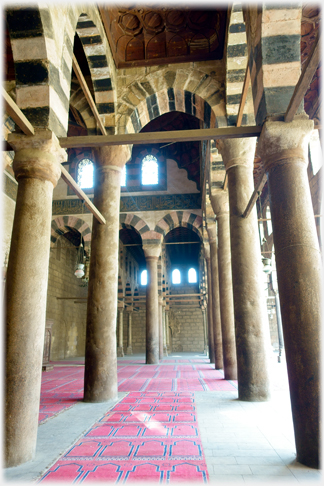 Central arcade of the mosque.