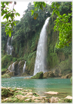 Waterfall over cliff.