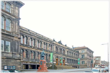 Facade in Chambers Street.