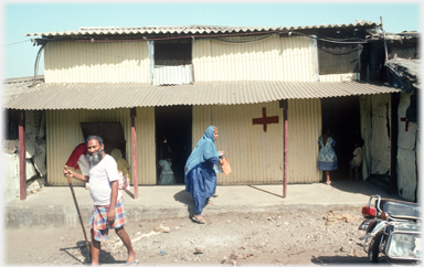 The front of the Chambur clinic.