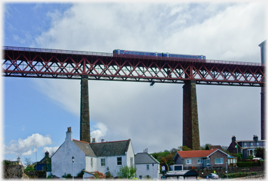 Train over North Queensferry