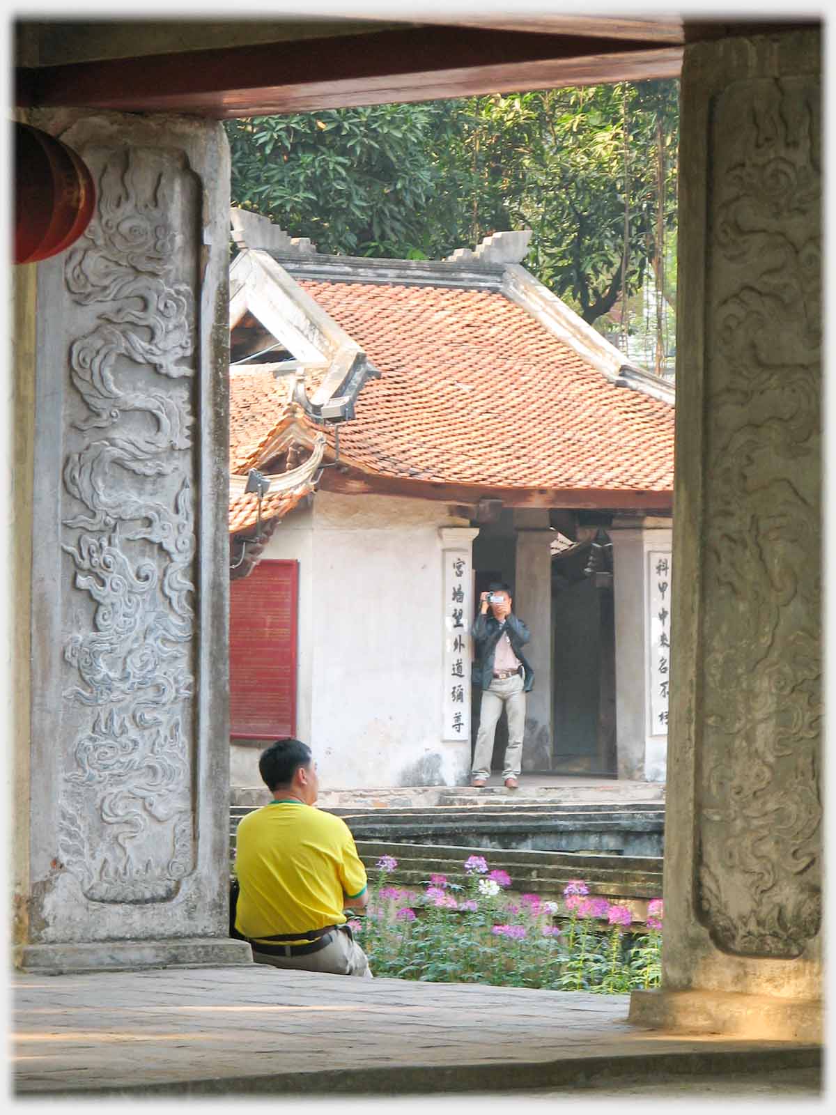 Sideways view from Khue Van Cuc towards small stela pavilion.