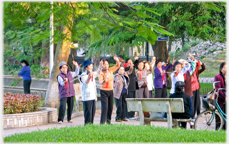 Women starting fan dance.