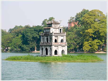 Monument from the south-west.