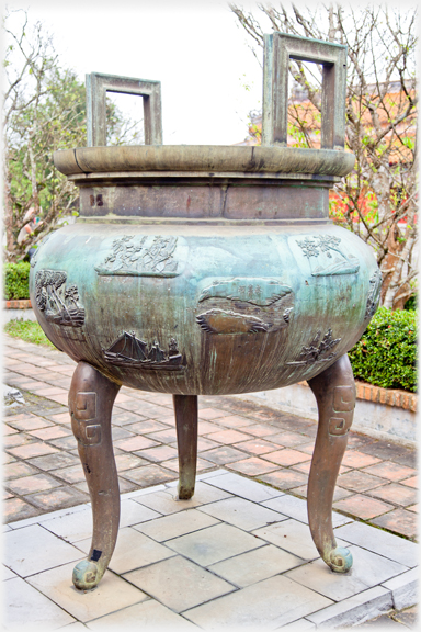 Urn outside Hien Lam Pavillion.