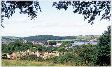 Kirkcudbright from cemetery.