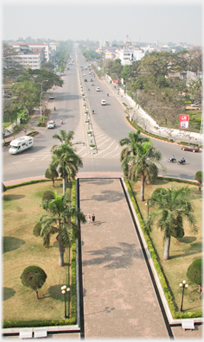 Avenue Lang Xang from the Patuxai Monument.