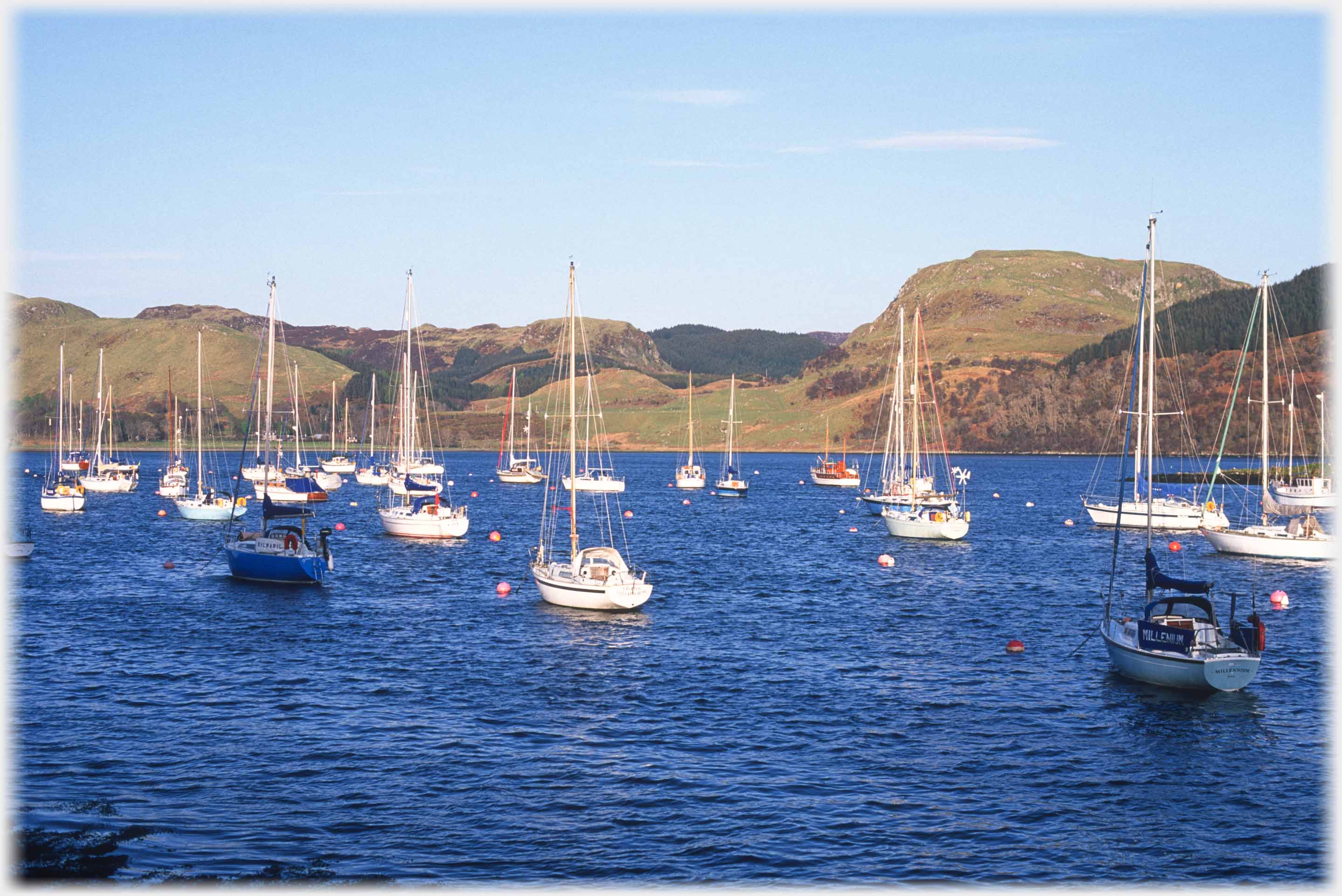 Two dozen or so yachts on loch.