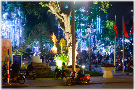 General view   of the square