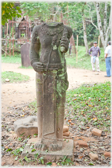 Regal statue.