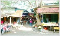 Rear gate of Tinh Gia market.