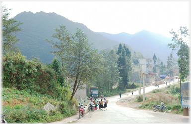 Street in Pho Bang.