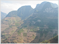 Road through the Ma Pi Leng Pass.