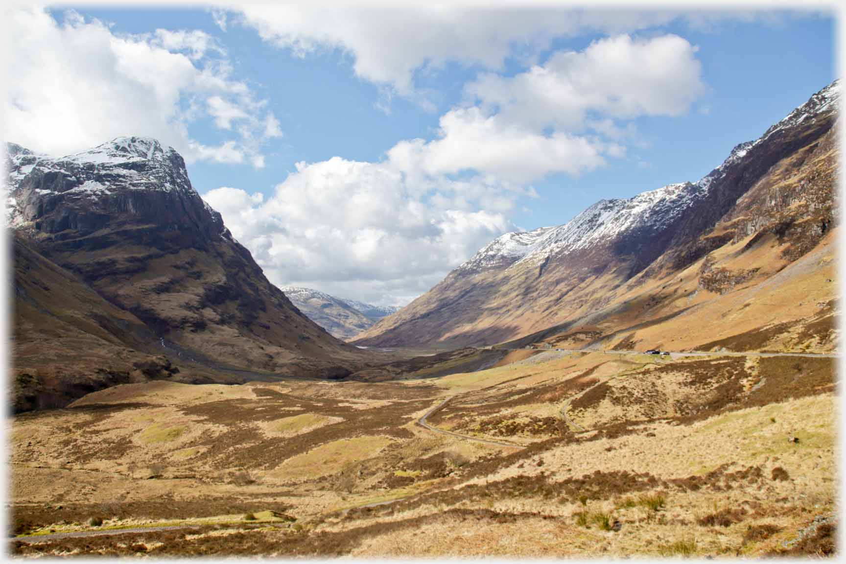 Moorland running towards sides of valley.