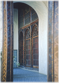 Narenjestan doorway in entrance buildiing.