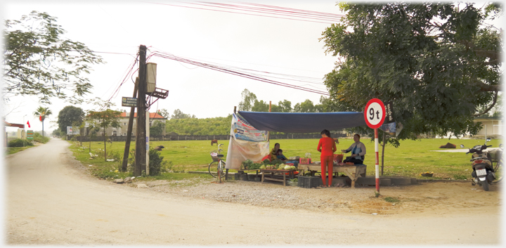 Stall on road junction.