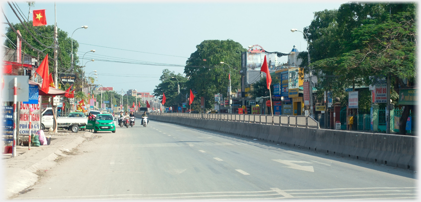 Section of the new road with its central concrete barrier.