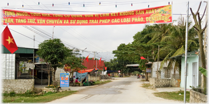 Road leading west from Tinh Gia.