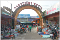 The main entrance to the Tinh Gia Market.