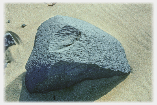 Breiðavik Boulder