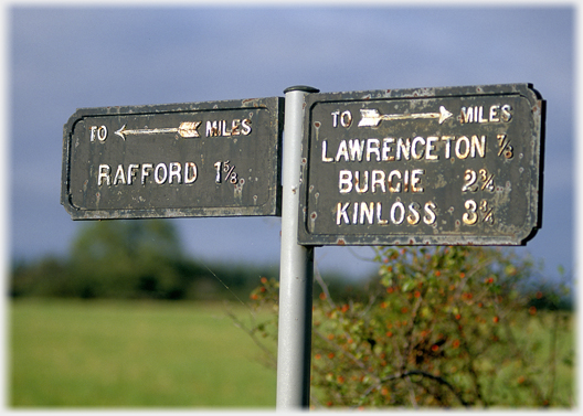 Rafford Signpost
